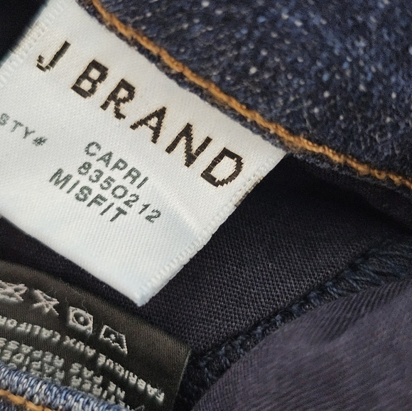 J Brand Capri Mid Rise Dark Blue Distressed Skinny Jeans 27 NWT - Picture 9 of 11